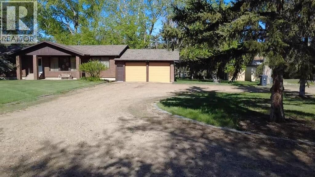 Property Photo:  31 Larch Avenue  AB T0J 0Y1 
