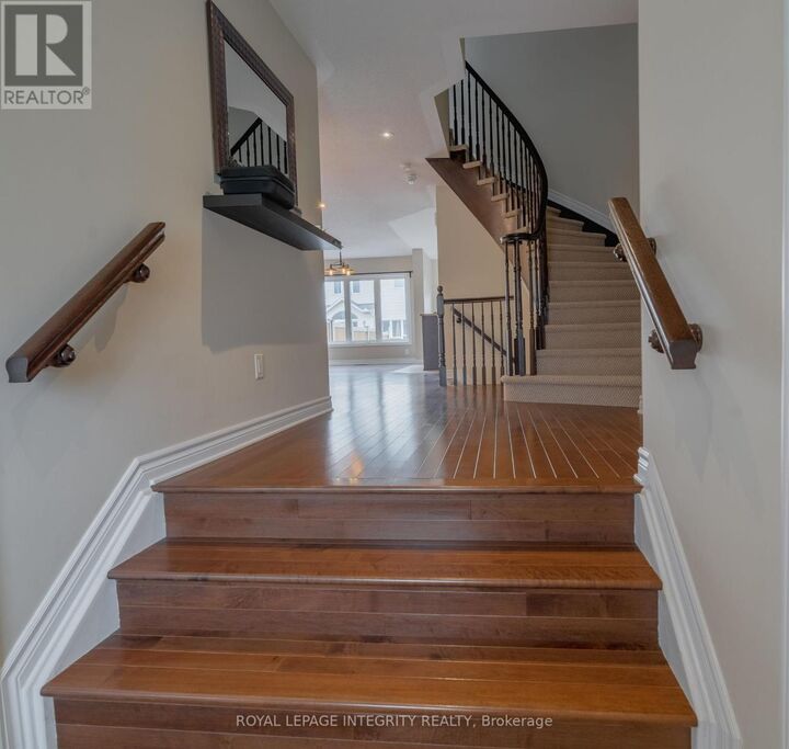 Property Photo: 71 Fallengale Crescent ON K2T 0K9