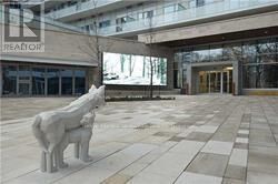 Property Photo: 1830 Bloor Street West 727 ON M6P 3K6