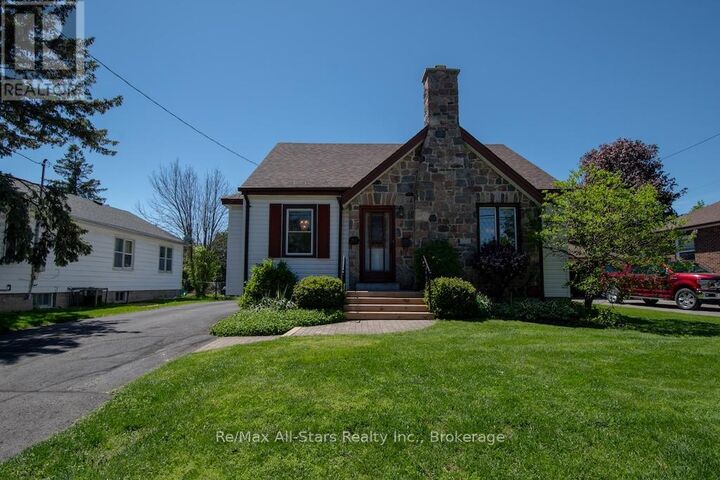 Property Photo: 31 Adelaide Street South ON K9V 3J6