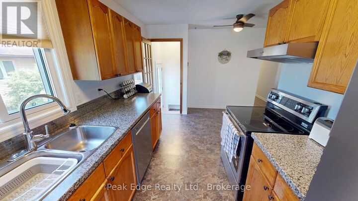 Property Photo:  22 Willow Street  ON N0G 2V0 