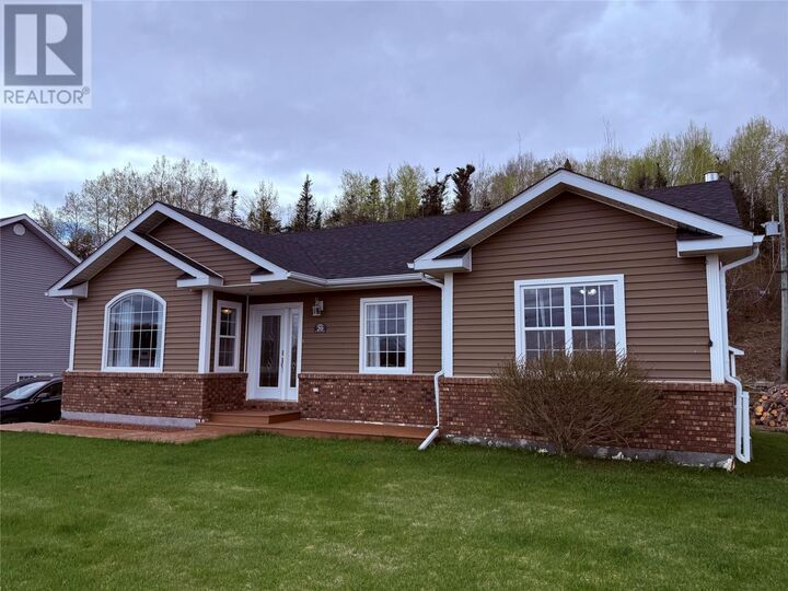 20 McDonald Crescent — photo 1