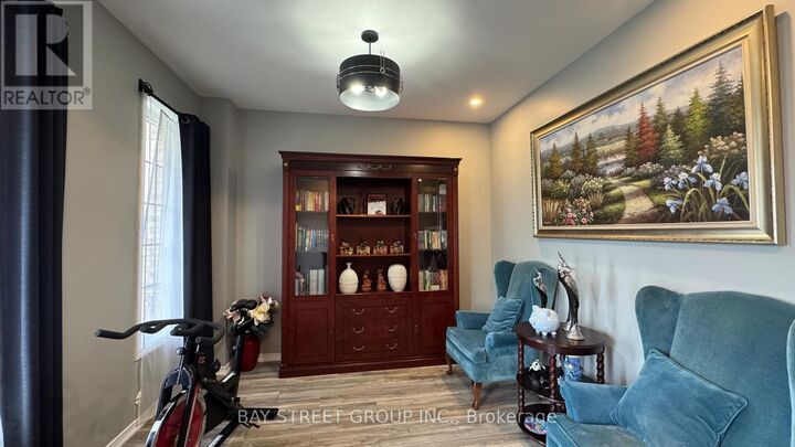 Property Photo: 7889 Buckeye Crescent ON L2H 2Y6