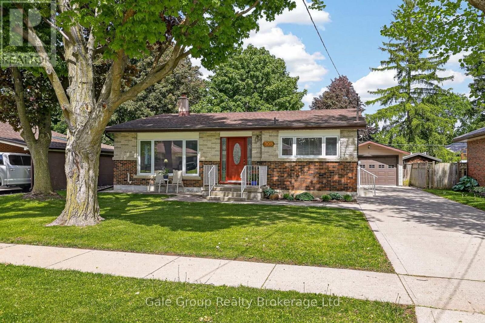 Property Photo:  308 Willowgrove Crescent  ON N4S 7N4 