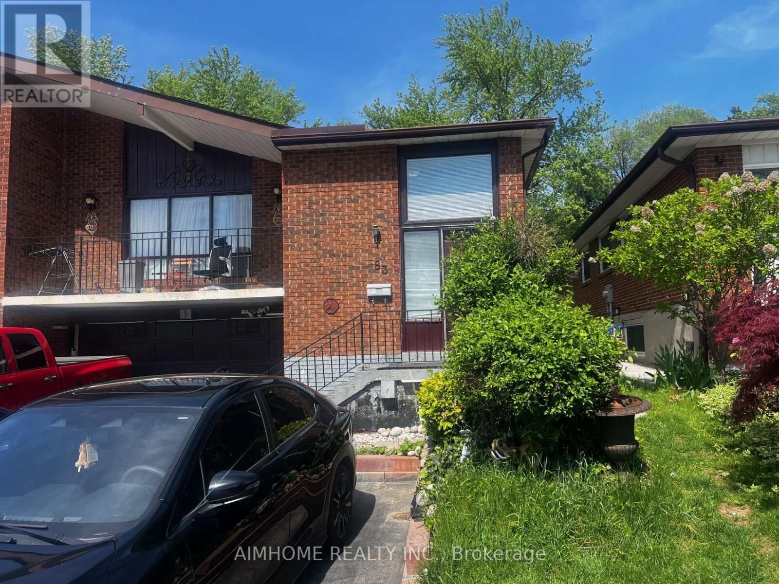 Property Photo:  83 Mintwood Drive  ON M2M 3A6 