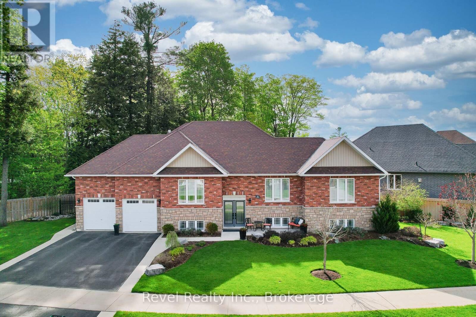 Property Photo:  31 Natures Trail  ON L9Z 0H4 