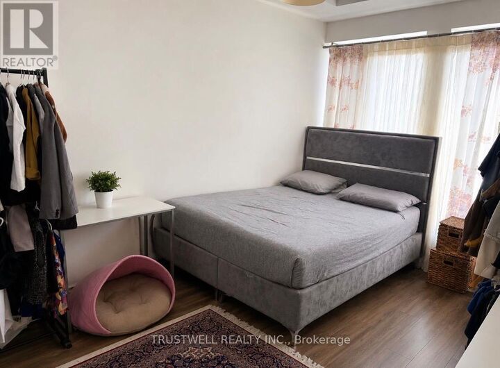 Property Photo: 9618 Yonge Street 1507 ON L4C 0X5
