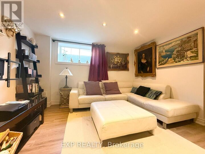 Property Photo: 39 Shamokin Drive Lower ON M3A 3H9