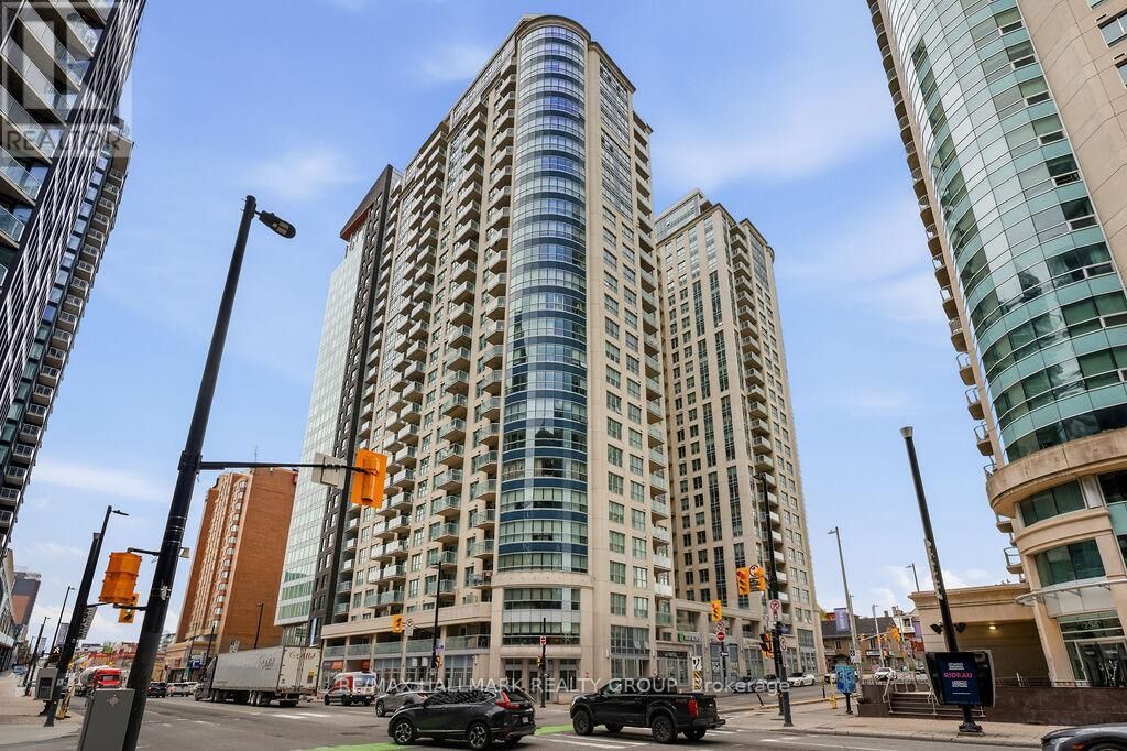 Property Photo: 242 Rideau Street 1406 ON K1N 0B7
