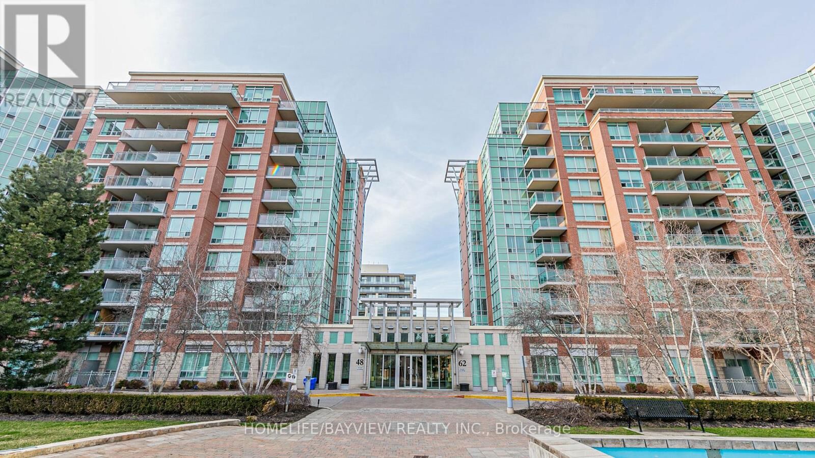 Property Photo: 48 Suncrest Boulevard 215 ON L3T 7Y5