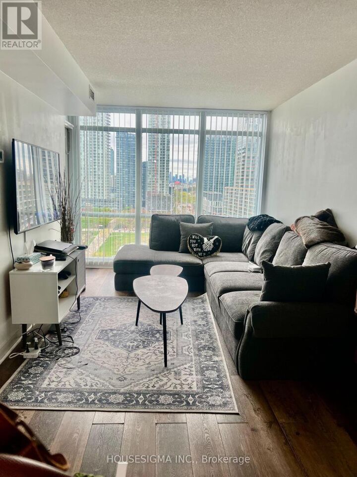 Property Photo:  15 Fort York Boulevard 1601  ON M5V 3Y4 