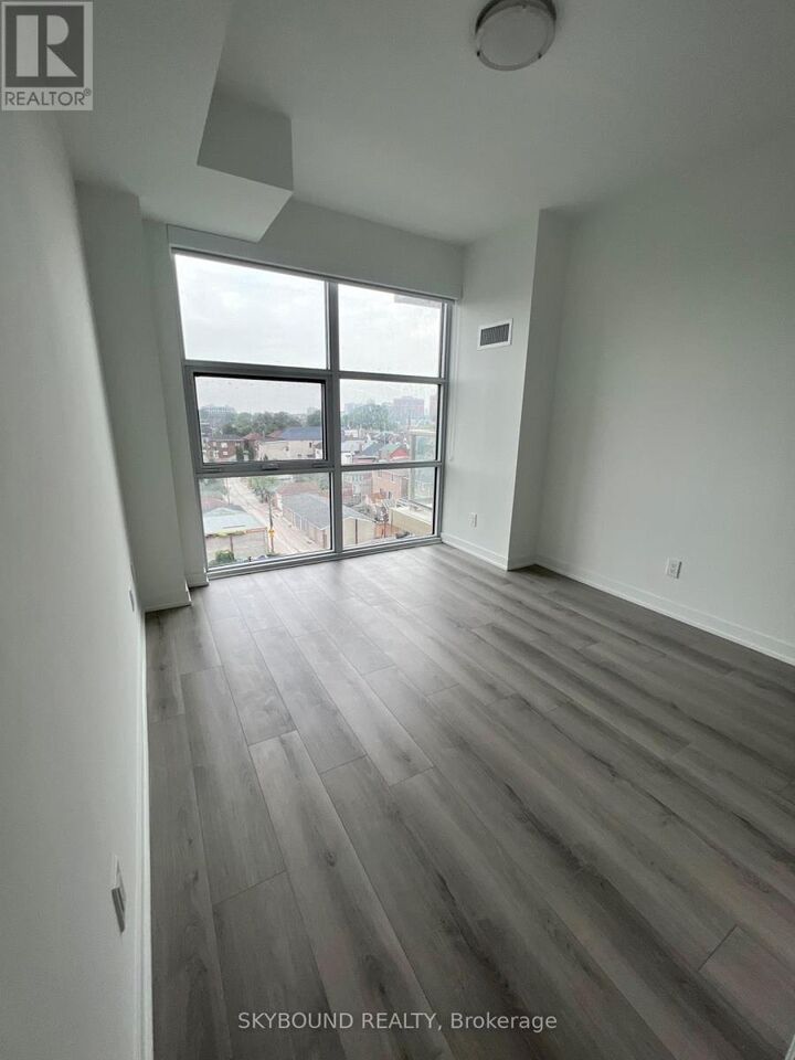 Property Photo:  1787 St. Clair Avenue West 627  ON M6N 0B7 