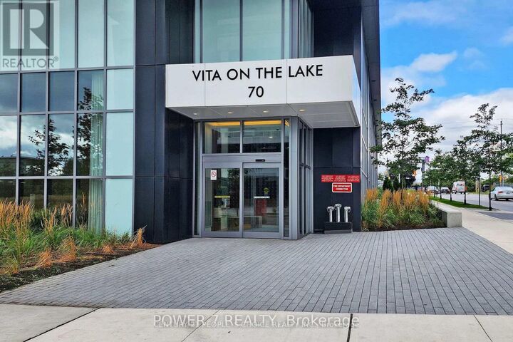 Property Photo:  70 Annie Craig Drive 4409  ON M8V 0C4 