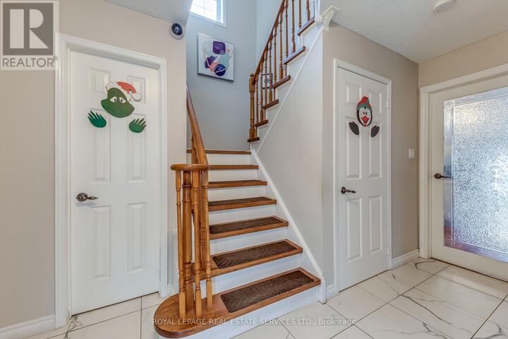 Property Photo:  3390 Chartrand Crescent  ON L5L 4C4 