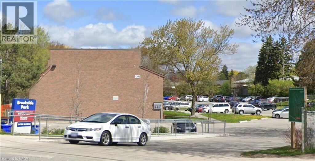 Property Photo: 1200 Courtland Avenue East 40 ON N2C 1K7