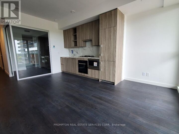 Property Photo:  18 Esther Shiner Boulevard 738  ON M2K 0J7 