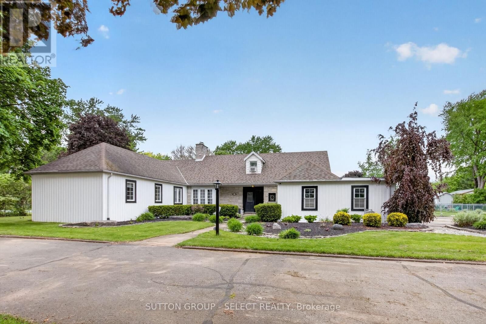Property Photo: 111 Kittridge Avenue East ON N7G 2A9