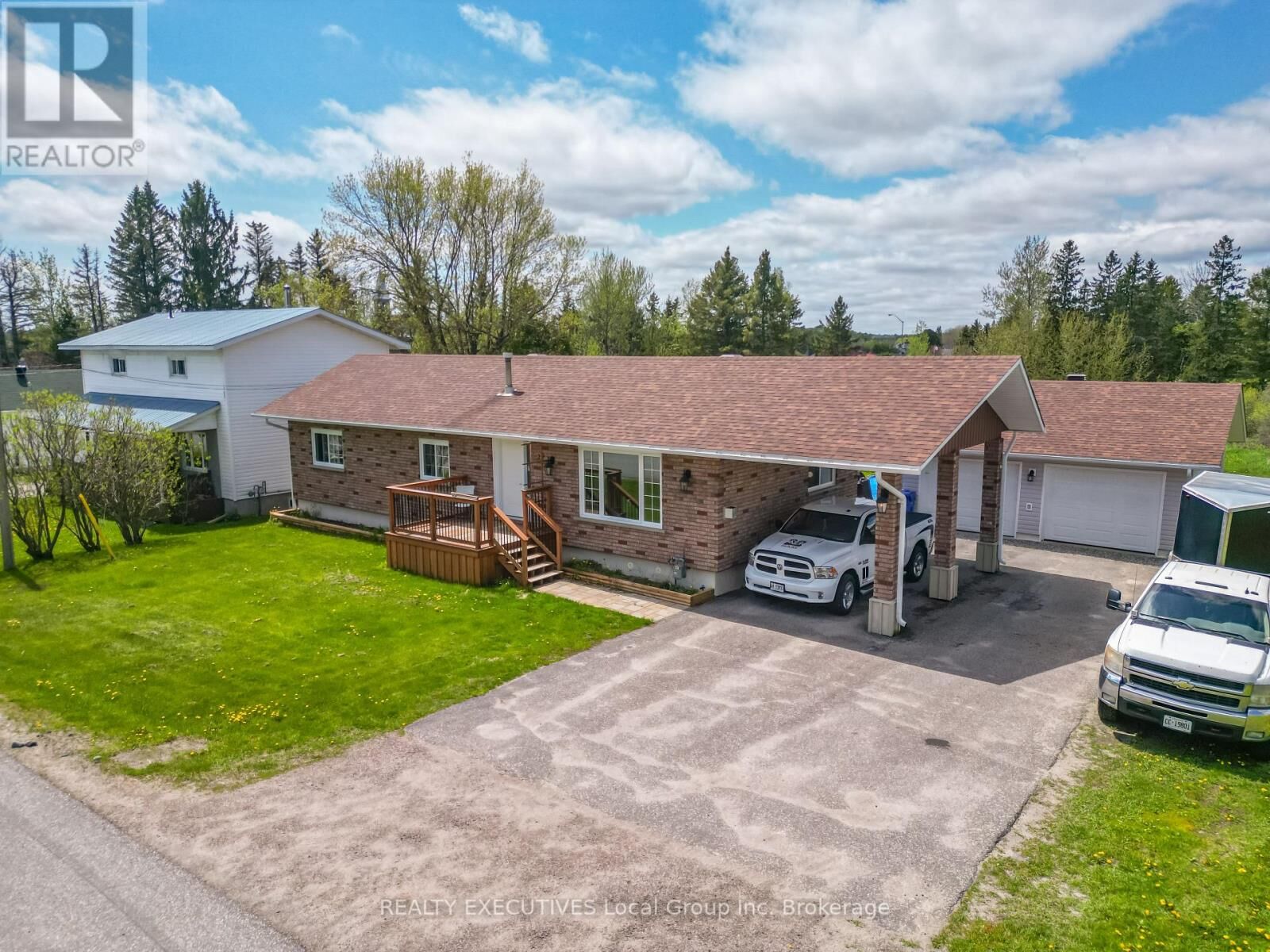 Property Photo: 29 Dubeau Street ON P0H 2M0