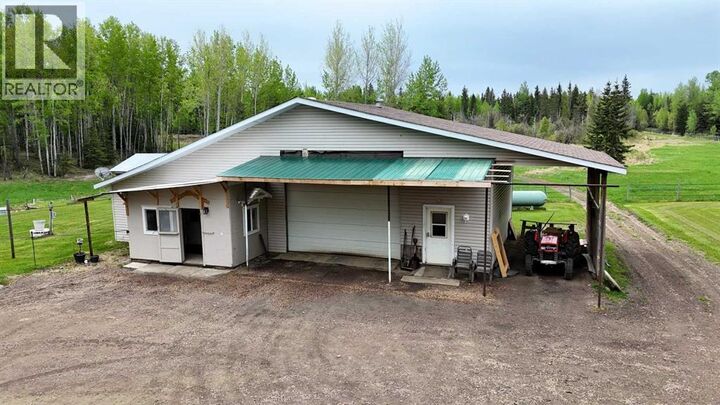 Property Photo: 14015 Township Road 534 AB T7E 5G3