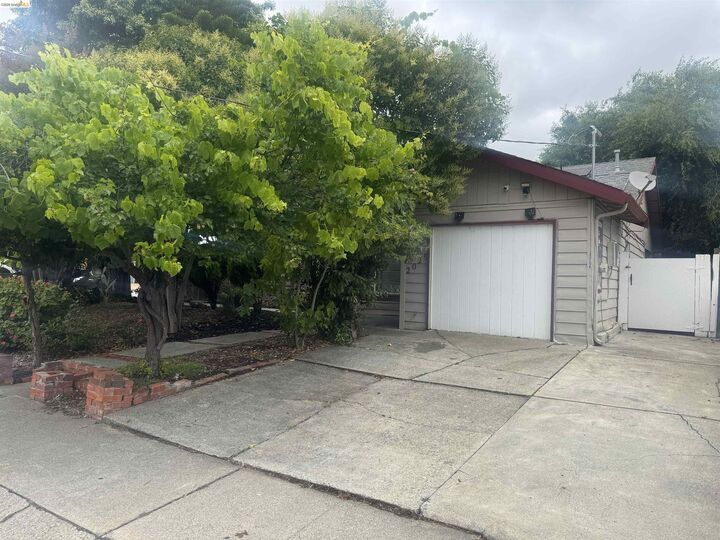 Property Photo:  2029 Highland Dr  CA 94520 
