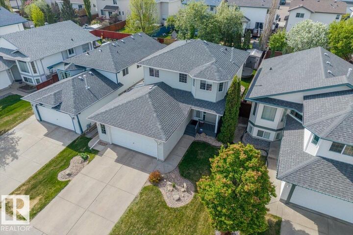 Property Photo:  535 Wiseman Lane NW  AB T6T 1N6 
