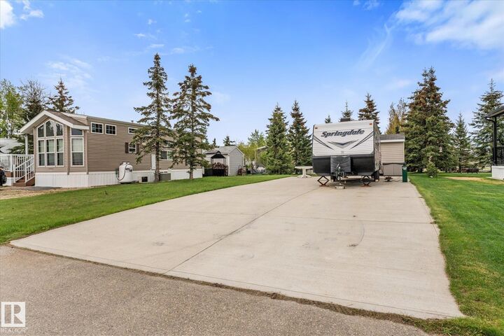 Property Photo:  53126 Rge Road 70 183  AB T0E 0E0 