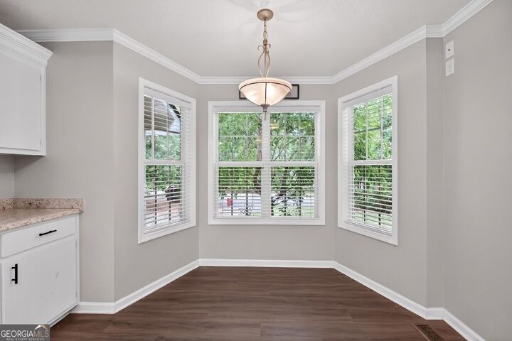Property Photo: 4158 Berkshire Court GA 30180