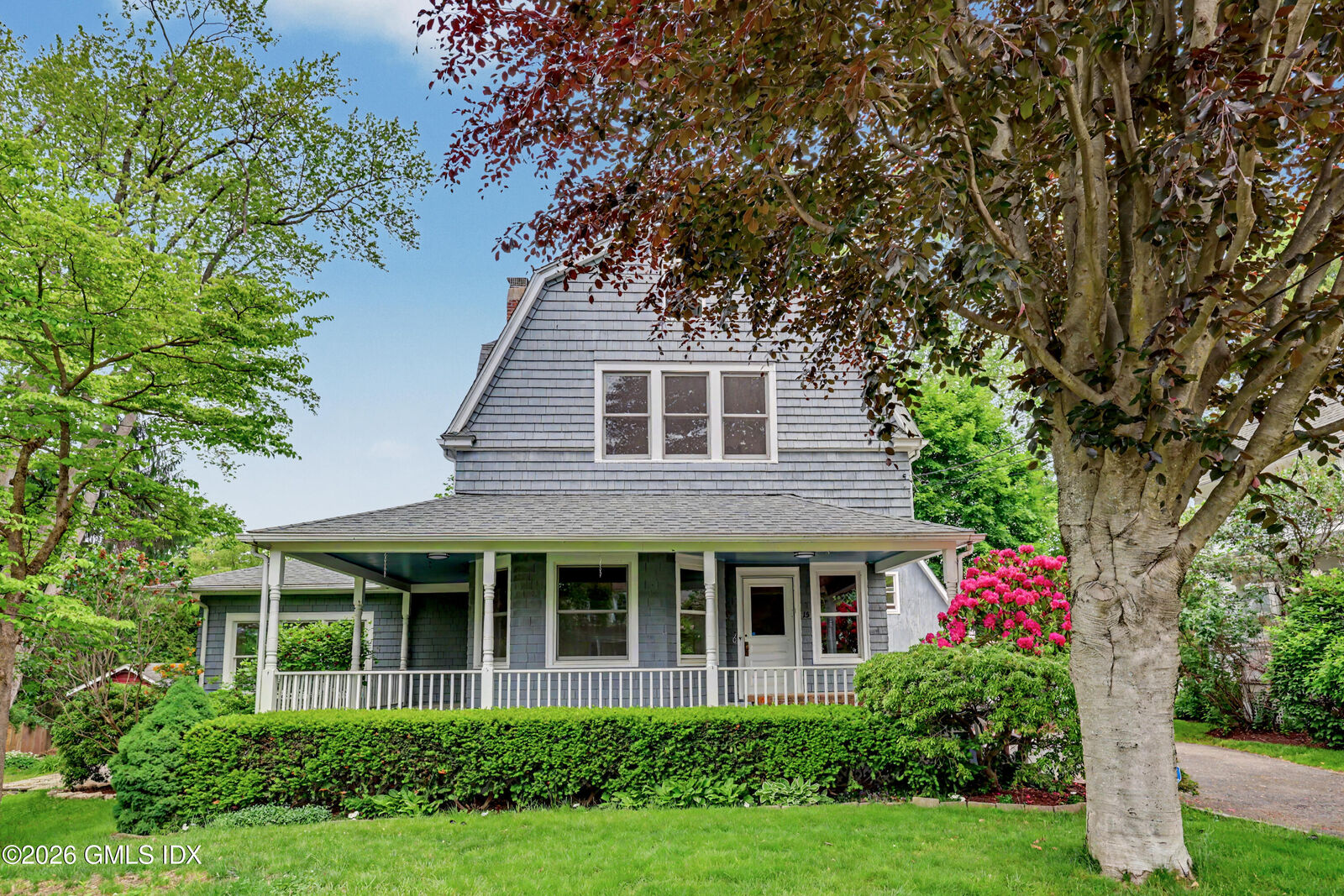 Property Photo: 15 Shorelands Place CT 06870