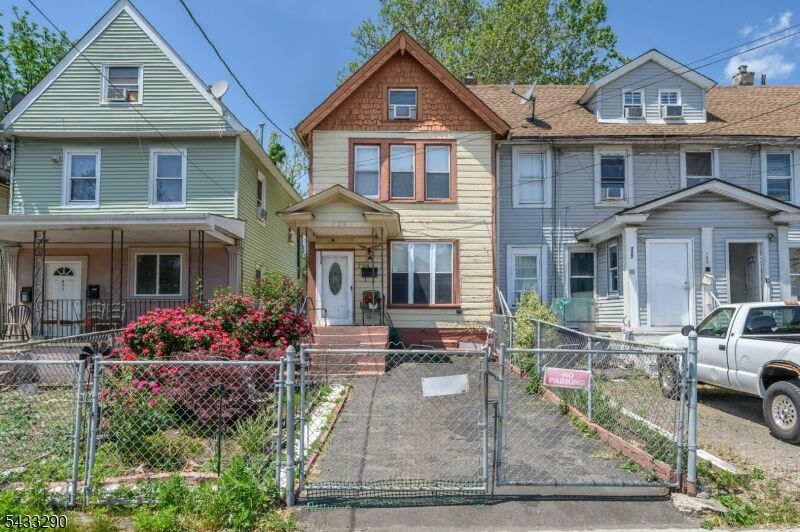 Property Photo:  724 W Front St  NJ 07060 