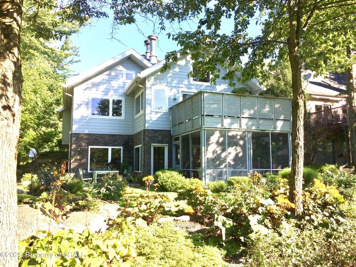 Property Photo:  85 Crooked Stick Lane  PA 18202 