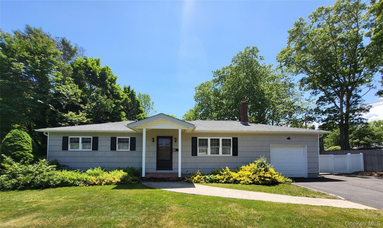 Property Photo:  46 Southaven Avenue  NY 11763 