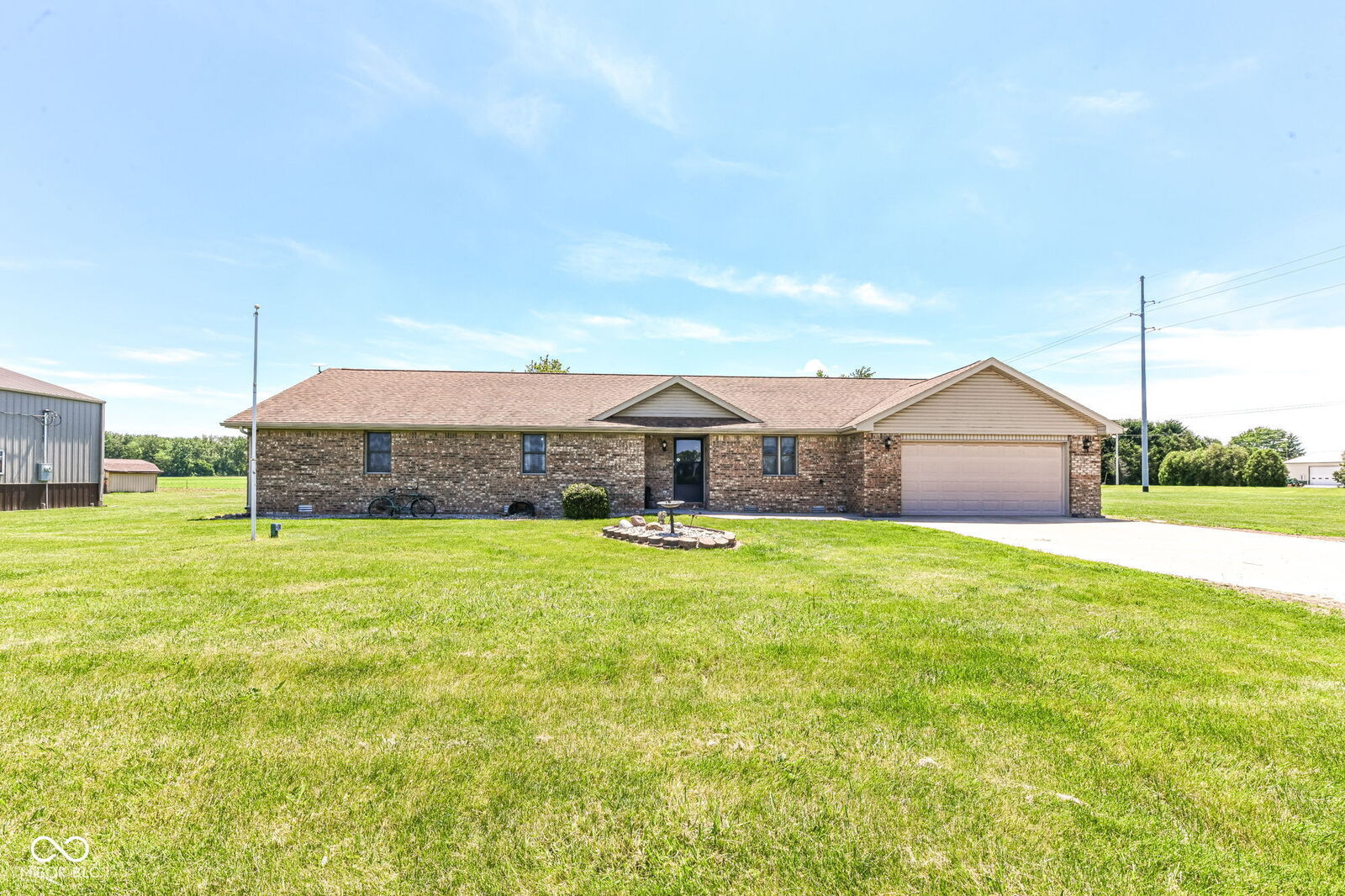 Property Photo:  8989 W 1400 N  IN 46036 