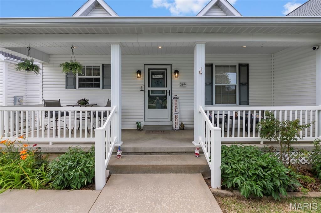 Property Photo:  209 Tolbert Drive  MO 63755 