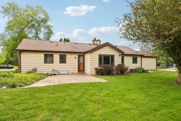 Property Photo: S72w16171 Edith Ct WI 53150
