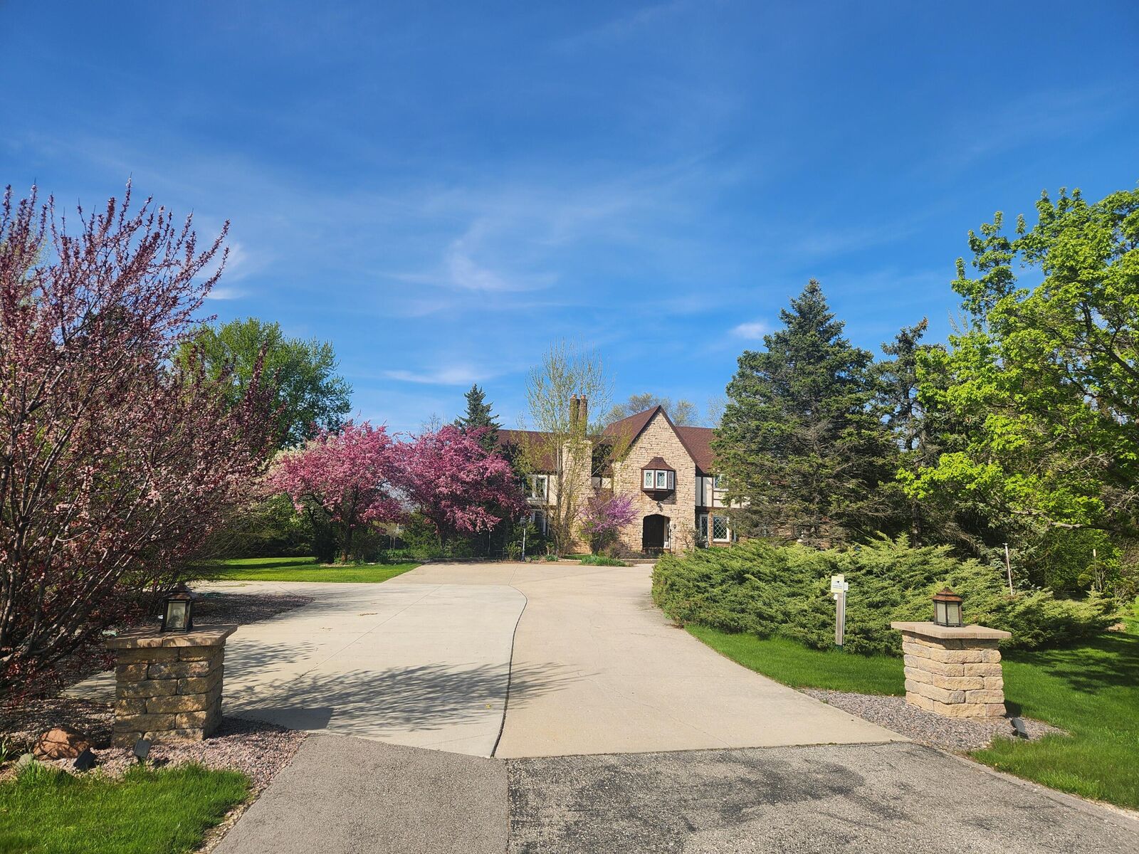 Property Photo: 17800 Burlington Rd WI 53182