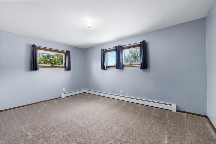 Property Photo:  1900 NW 8th St  ND 58703 