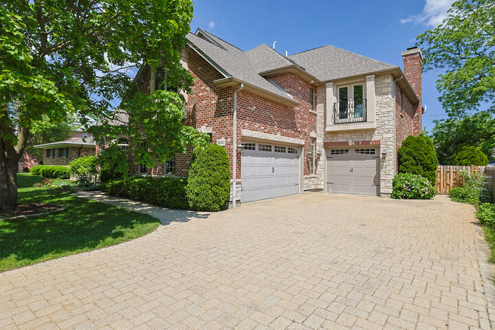 Property Photo:  1841 Central Avenue  IL 60062 