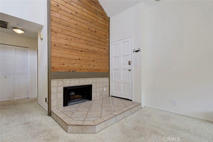Property Photo:  456 E San Jose K  CA 91501 