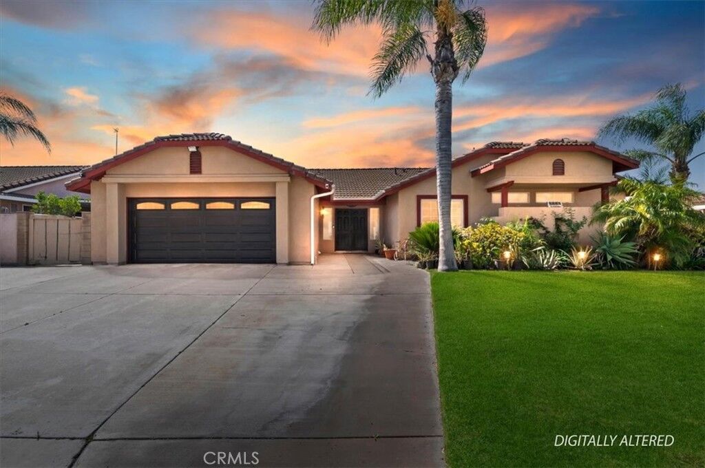 Property Photo:  5608 Via Escalante  CA 92509 