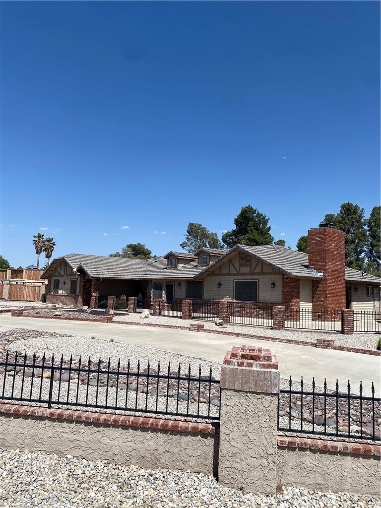 Property Photo:  19989 Cronese Lane  CA 92308 
