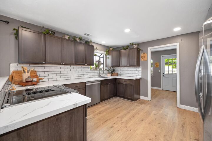 Property Photo:  978 Harrison Avenue  CA 95648 