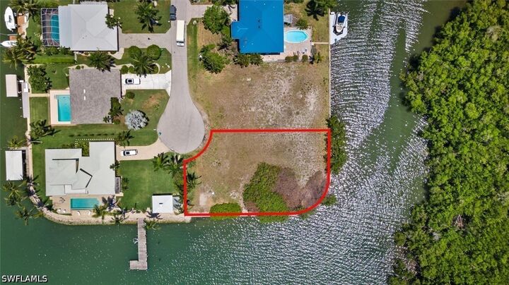 Property Photo:  429 San Juan Avenue  FL 34113 