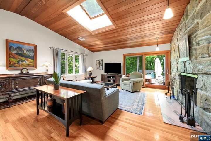 Property Photo:  235 Brook Valley Road  NJ 07082 