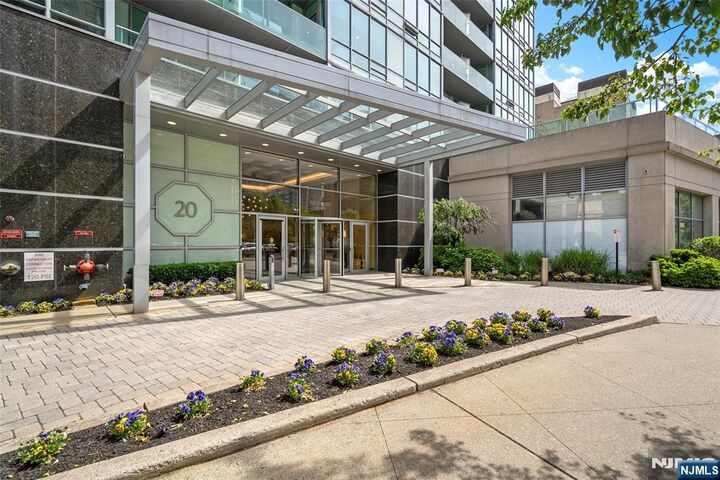 Property Photo:  20 Newport Parkway 2311  NJ 07310 