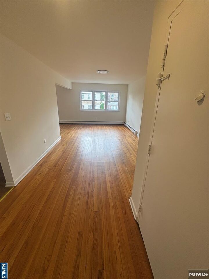 Property Photo:  399 Walker Street 1B  NJ 07022 
