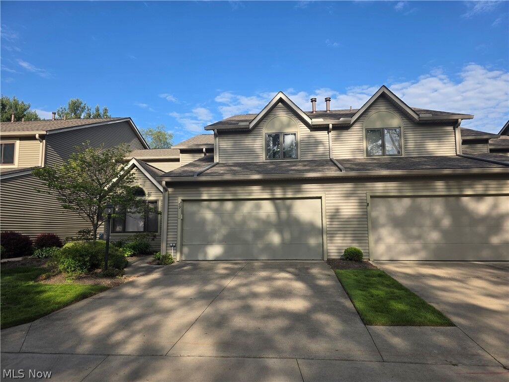 Property Photo: 29 Lethbridge Lane OH 44321
