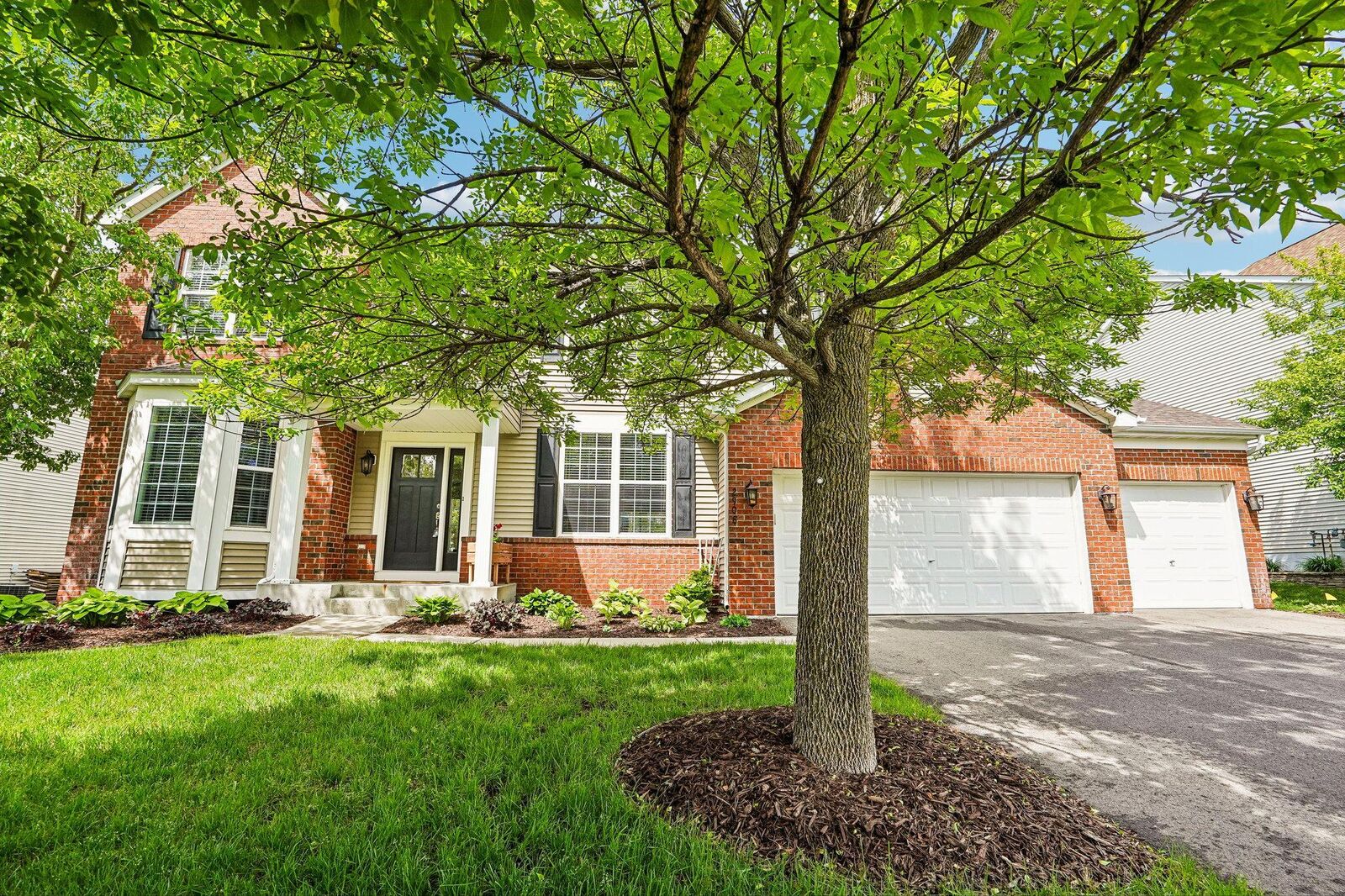 Property Photo:  2908 Hilltop Drive  MN 55318 