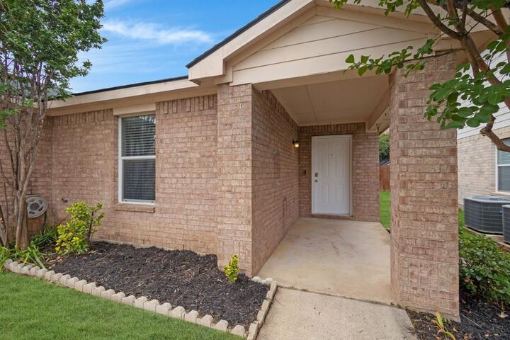Property Photo:  13837 Canyon Ranch Road  TX 76262 
