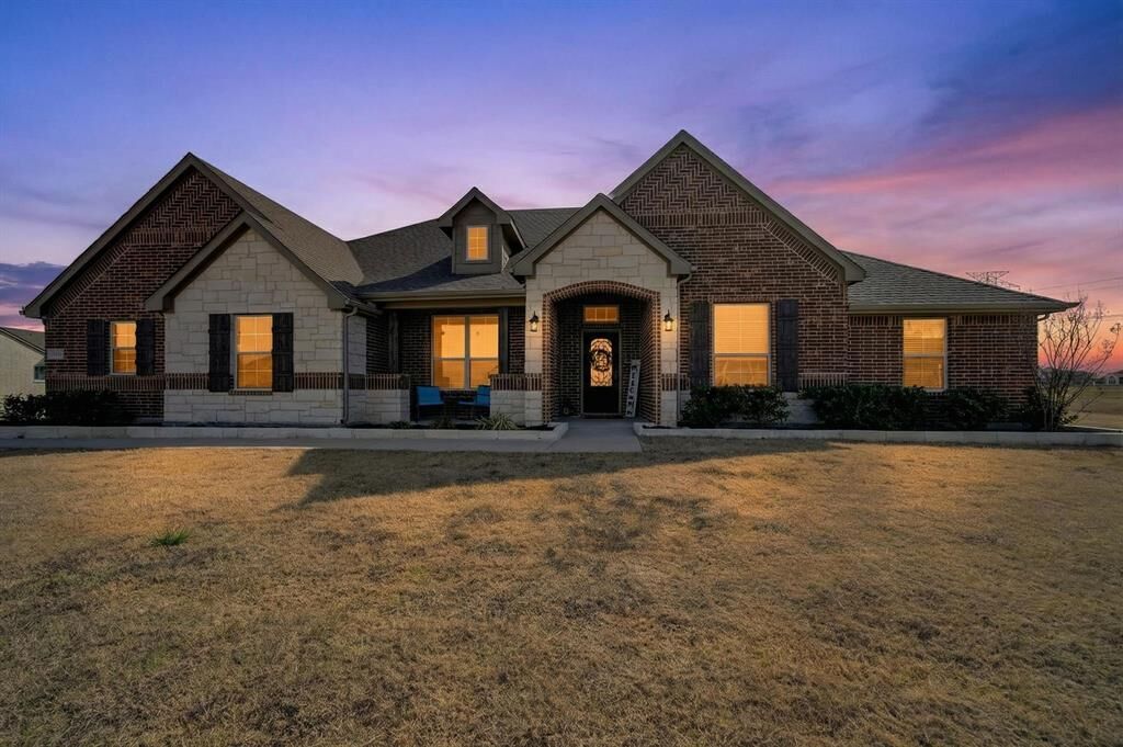 Property Photo: 1180 Colina Parkway TX 75442