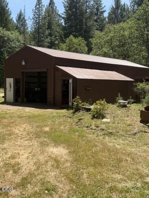 Property Photo:  42256 Highway 62  OR 97536 